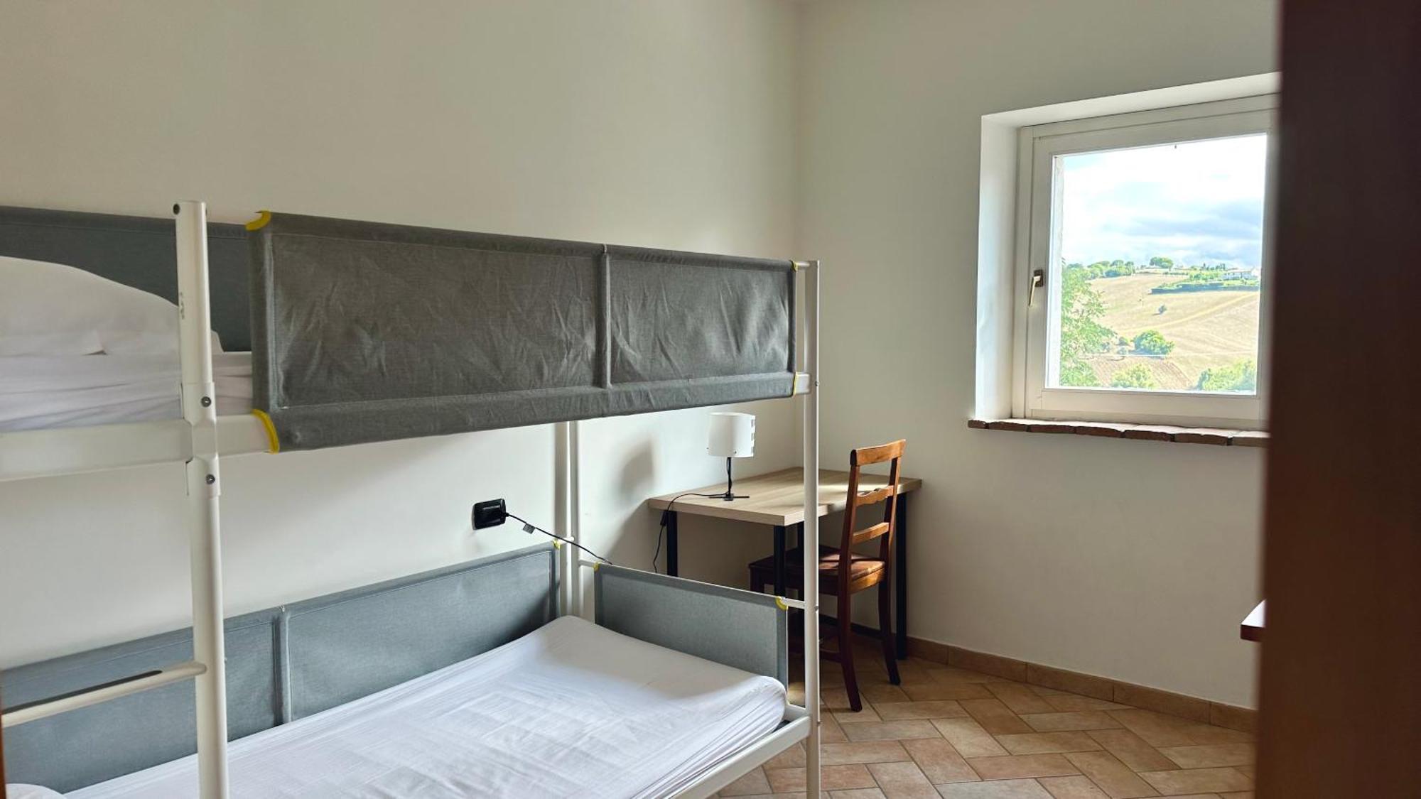 S214 - Sirolo, Trilocale Con Giardino In Zona Tranquilla Daire Dış mekan fotoğraf