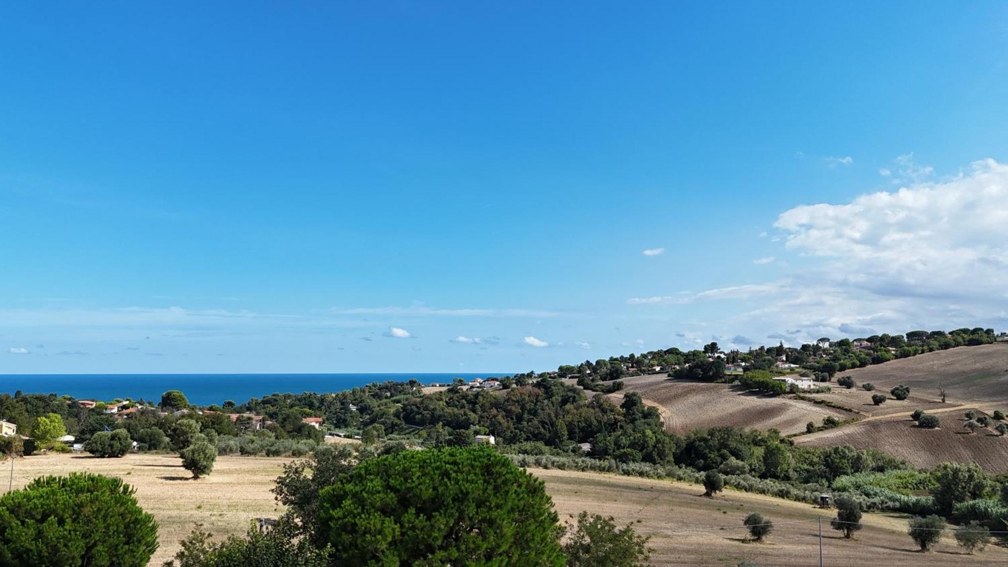 S214 - Sirolo, Trilocale Con Giardino In Zona Tranquilla Daire Dış mekan fotoğraf